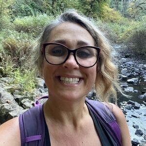 Meet your Posher, Jenn